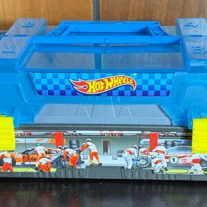 Hot Wheels Race Case Carry Case w Track Launcher, Stores 10 Cars, 8in - GUC